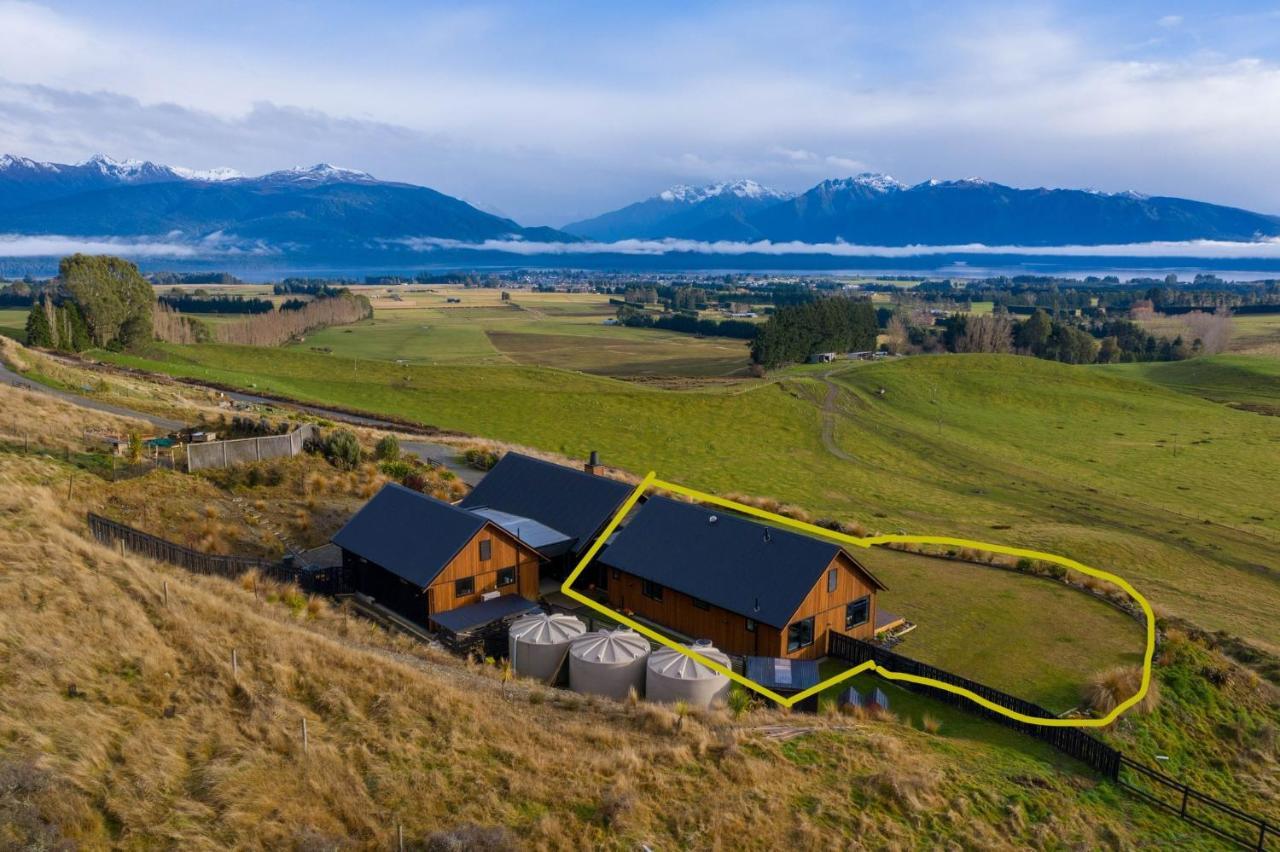 Fiordland Eco-Retreat -- Panoramic Views -- Hot Tub Villa Te Anau Buitenkant foto