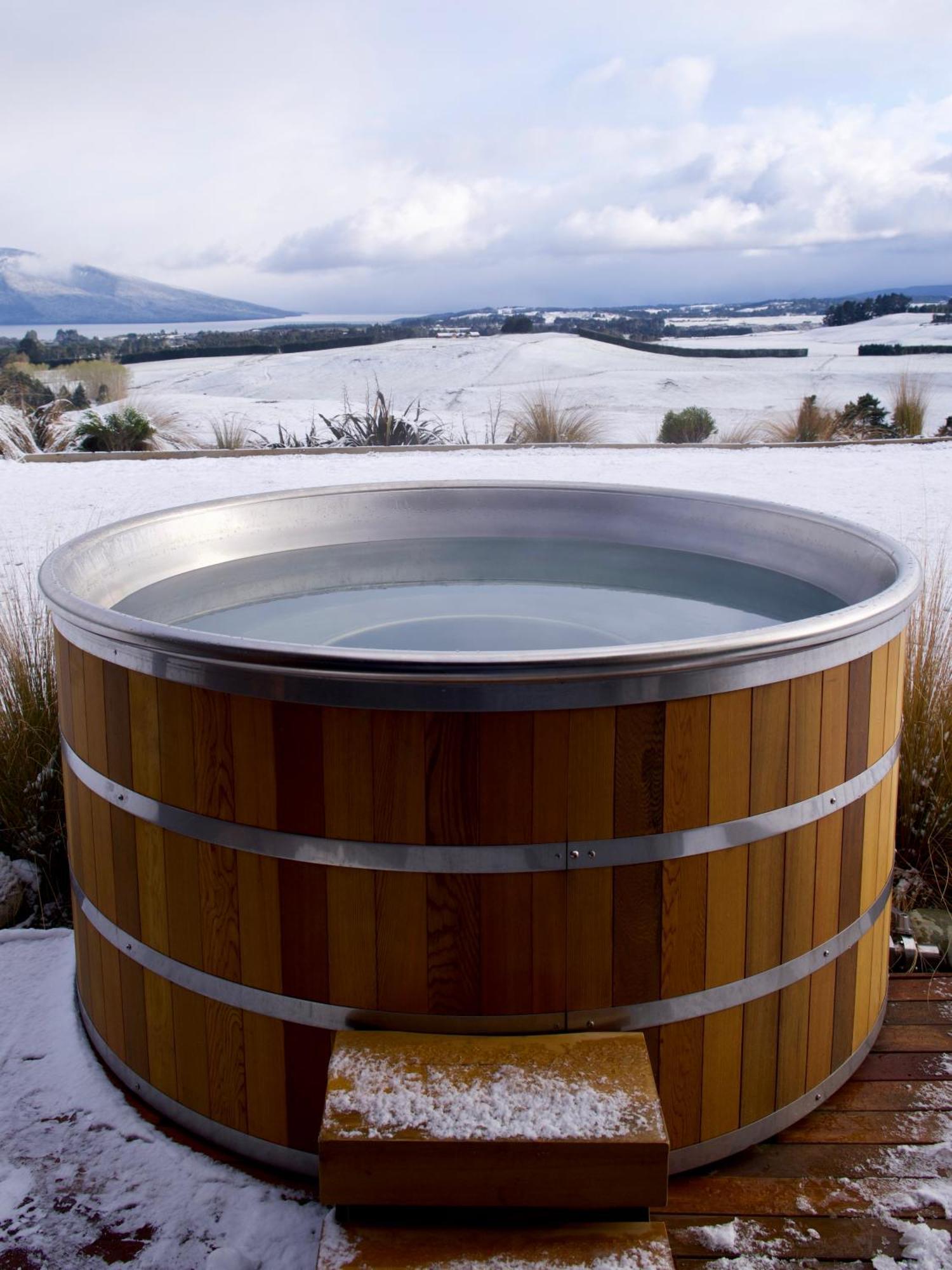 Fiordland Eco-Retreat -- Panoramic Views -- Hot Tub Villa Te Anau Buitenkant foto