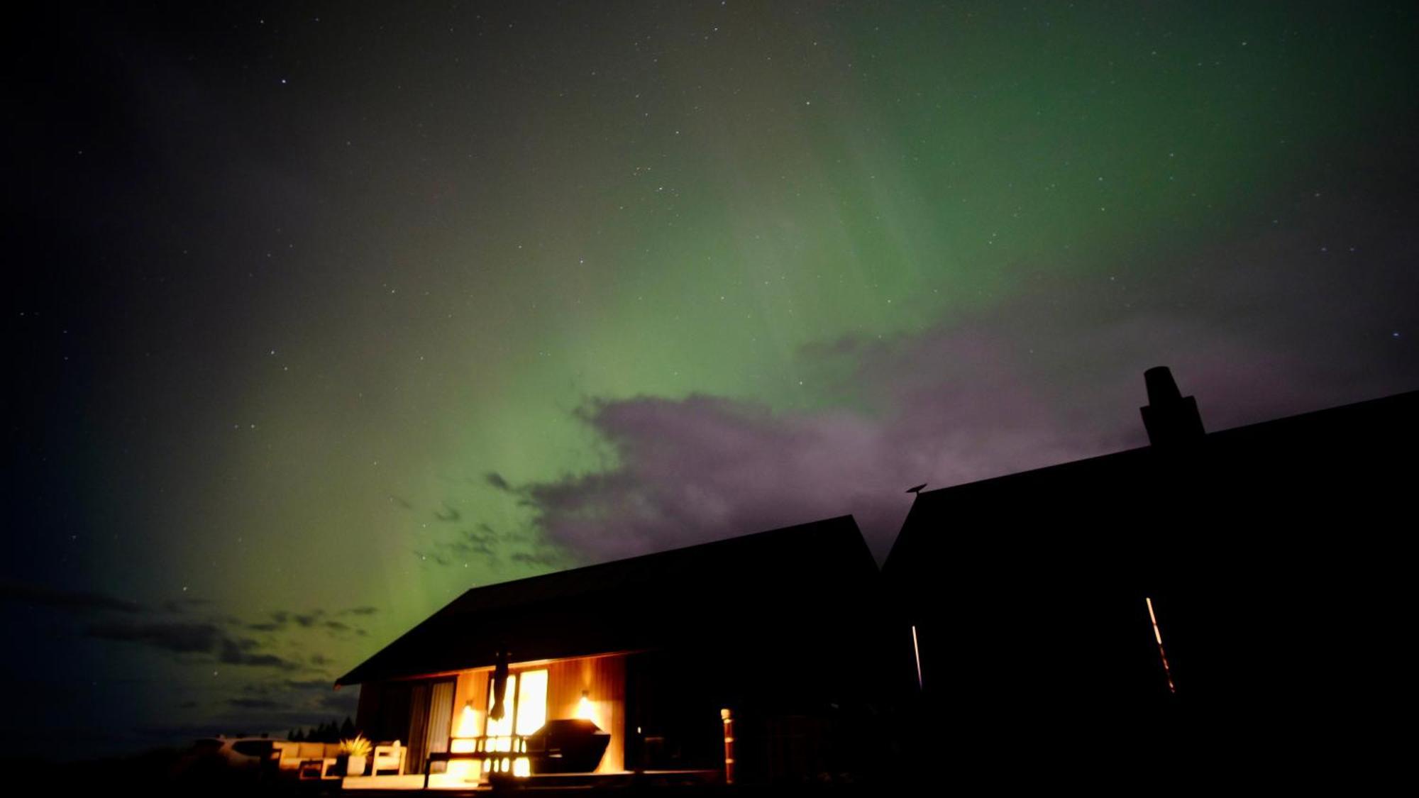 Fiordland Eco-Retreat -- Panoramic Views -- Hot Tub Villa Te Anau Buitenkant foto