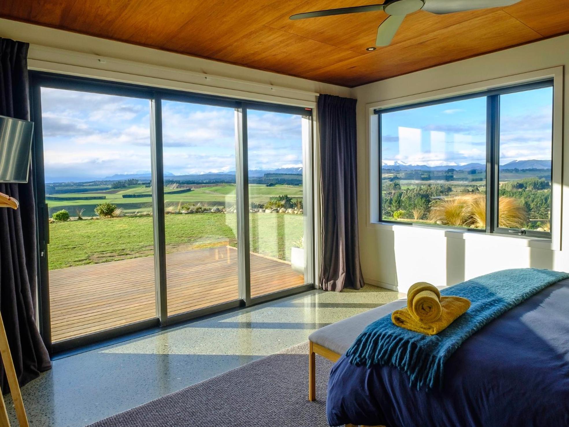 Fiordland Eco-Retreat -- Panoramic Views -- Hot Tub Villa Te Anau Buitenkant foto
